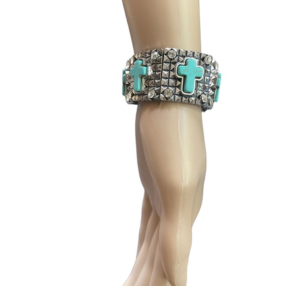 Silver Turquoise Cross stretch bracelet - Picture 1 of 4